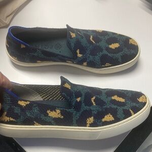 Rothys 9.5 like new blue and green loafers